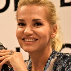 Dara Rolins